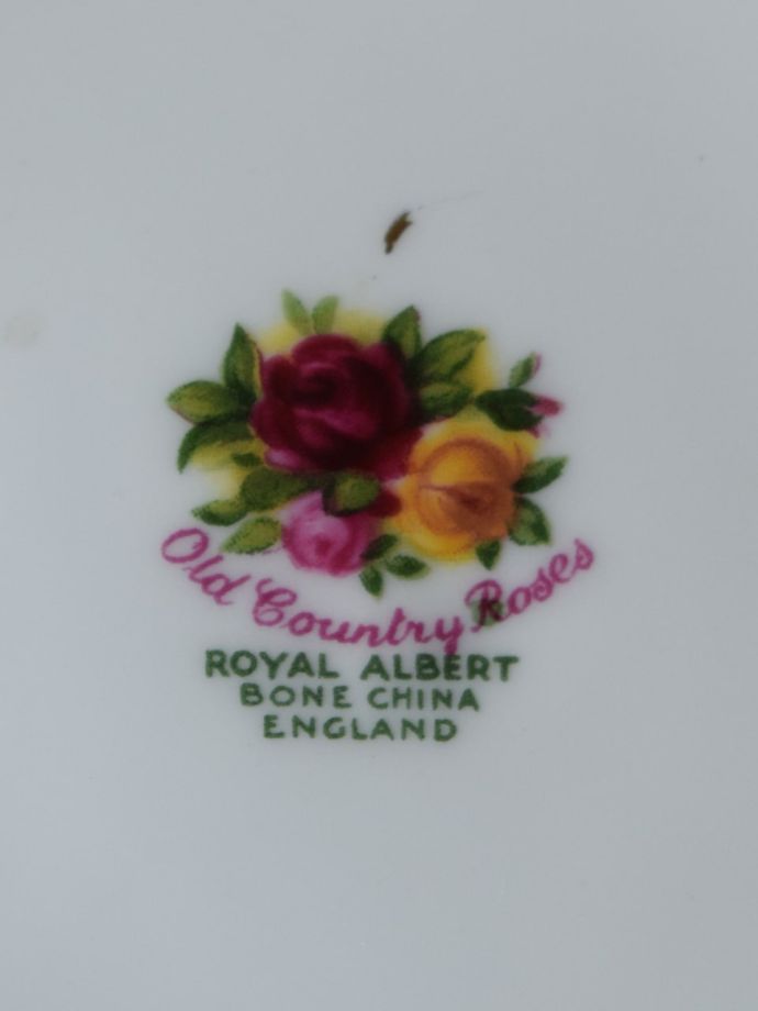 ロイヤルアルバートのプレート