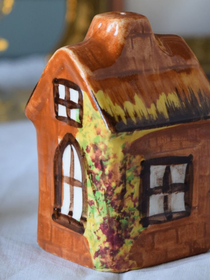 コテージウェアの調味料入れ