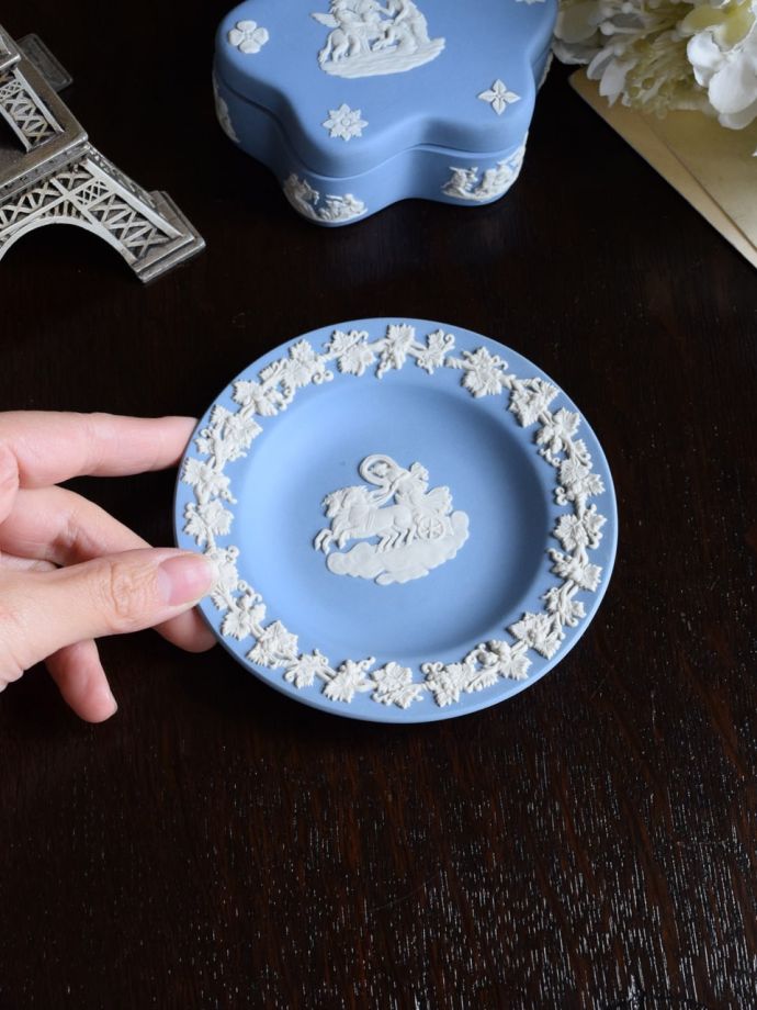 ウェッジウッドのプレート