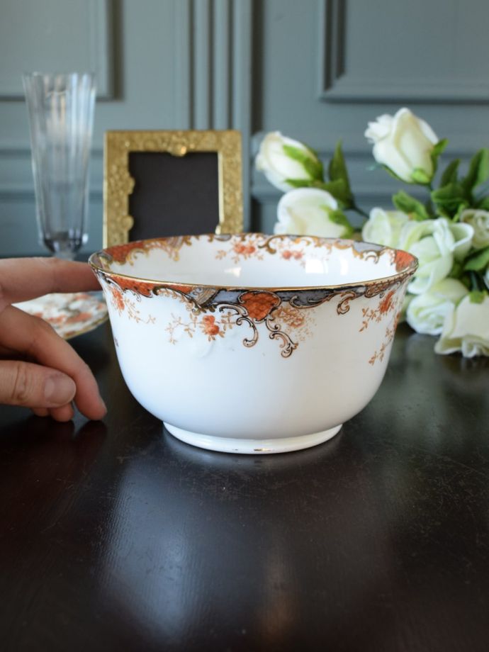 陶磁器のシュガーボウル