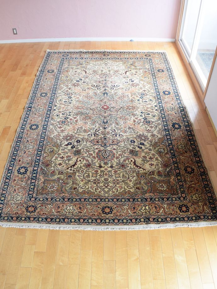 おしゃれなビンテージ絨毯