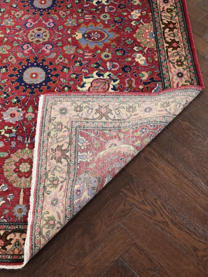 トライバルラグの裏面