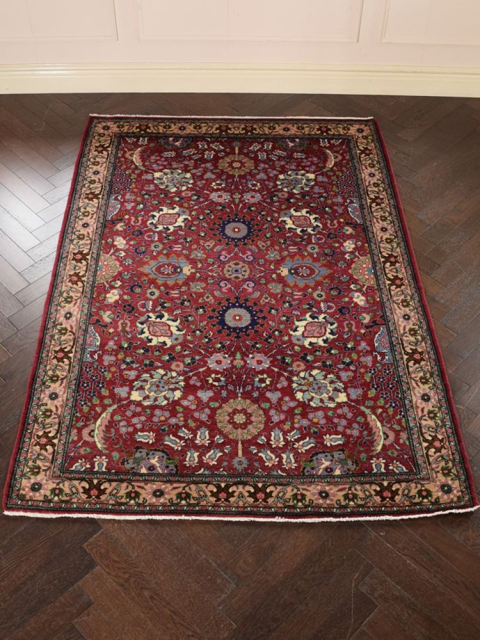 おしゃれなビンテージ絨毯