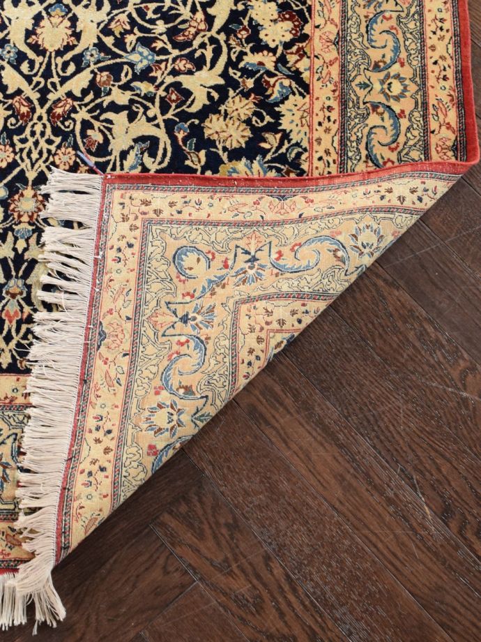 ペルシャ絨毯の裏面