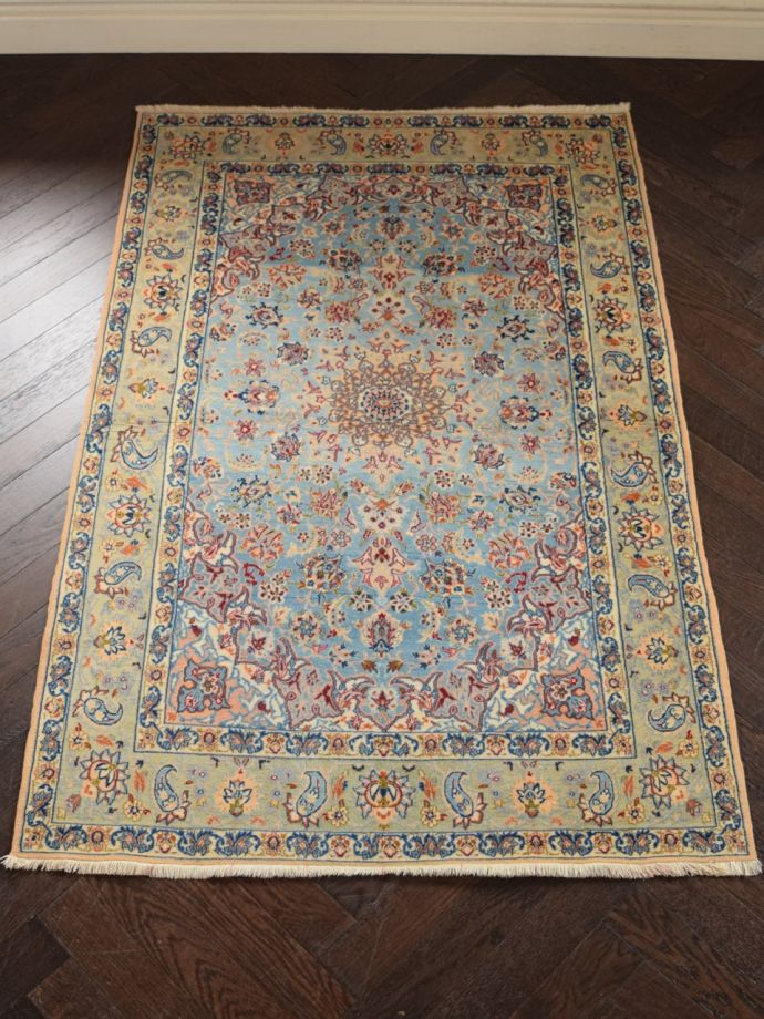 おしゃれなビンテージ絨毯