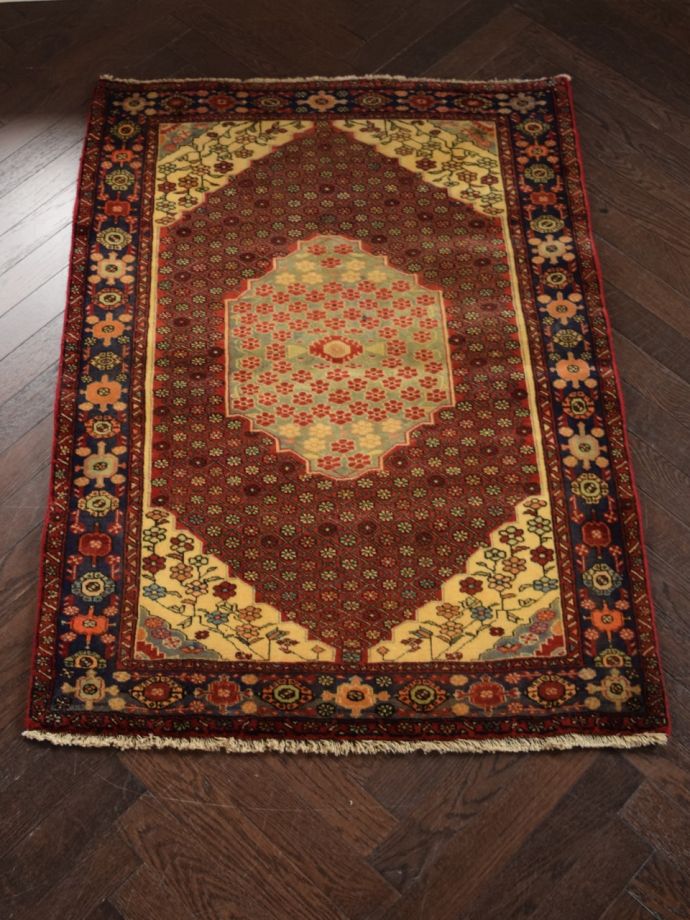 おしゃれなビンテージ絨毯