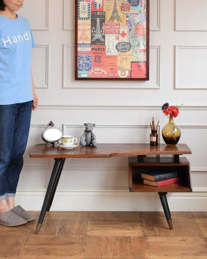 アンティーク家具 ヴィンテージの北欧家具、脚がスタイリッシュなBOX付きコーヒーテーブル。スタイリッシュでカッコいい時間が過ごせるテーブル北欧スタイルのデザインがスタイリッシュな雰囲気のヴィンテージのテーブル。(m-640-f)