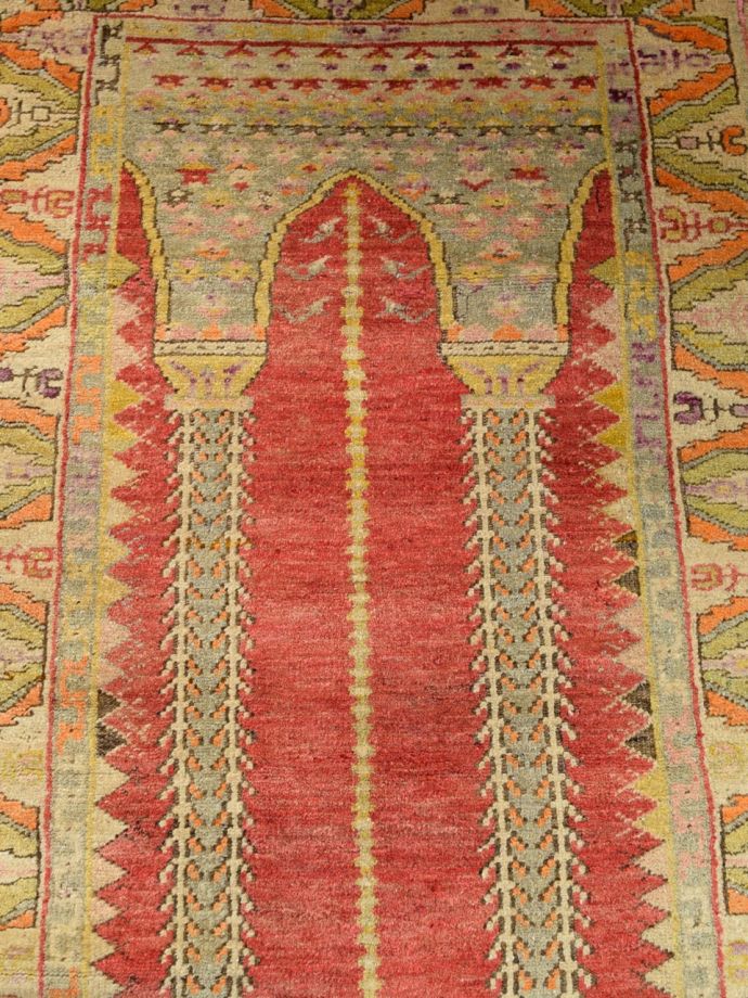 1点もののビンテージ絨毯