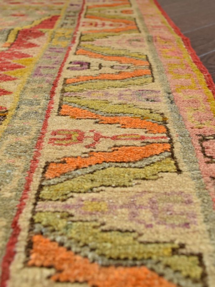 ヴィンテージのトライバルラグ