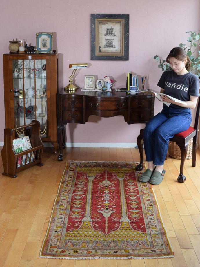 ビンテージのおしゃれな絨毯