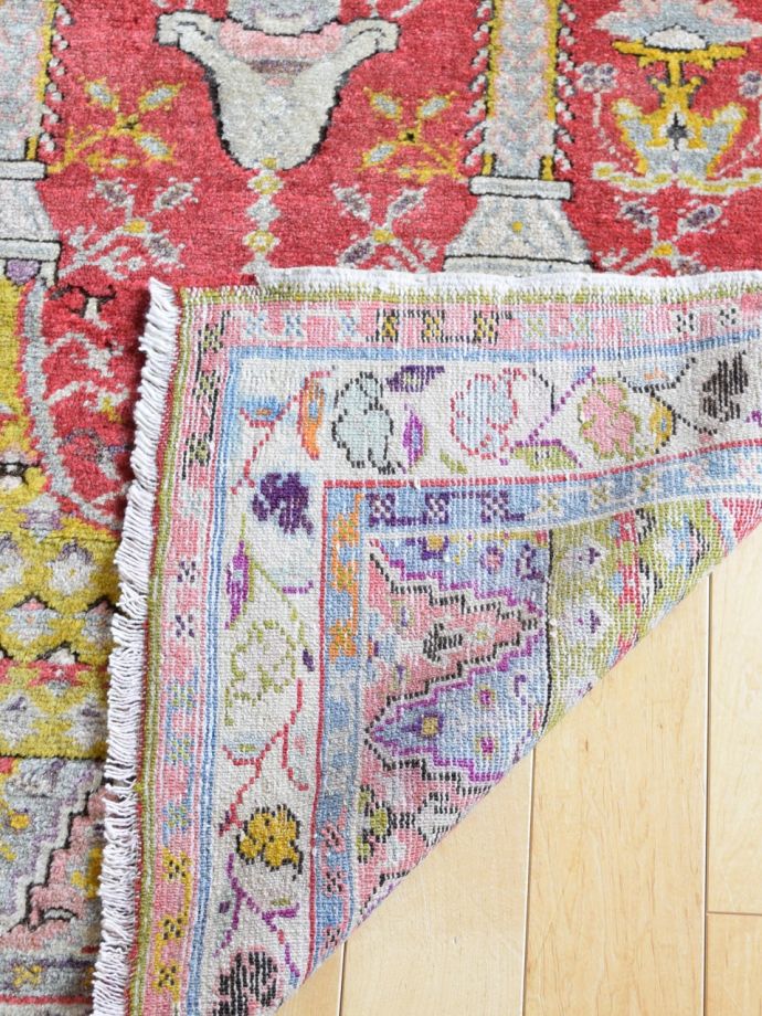 トライバルラグの裏面