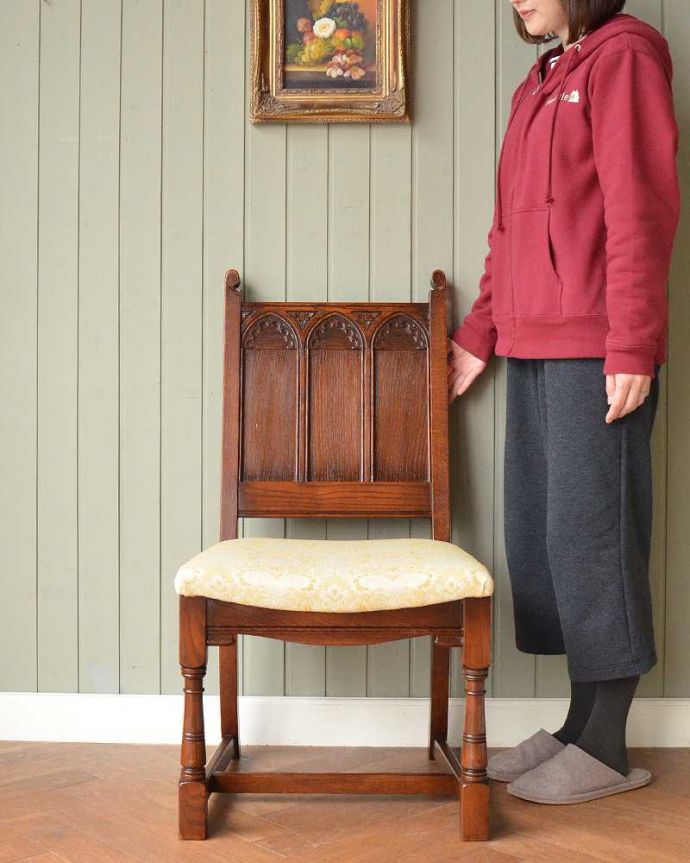 英国アンティークのダイニングチェア