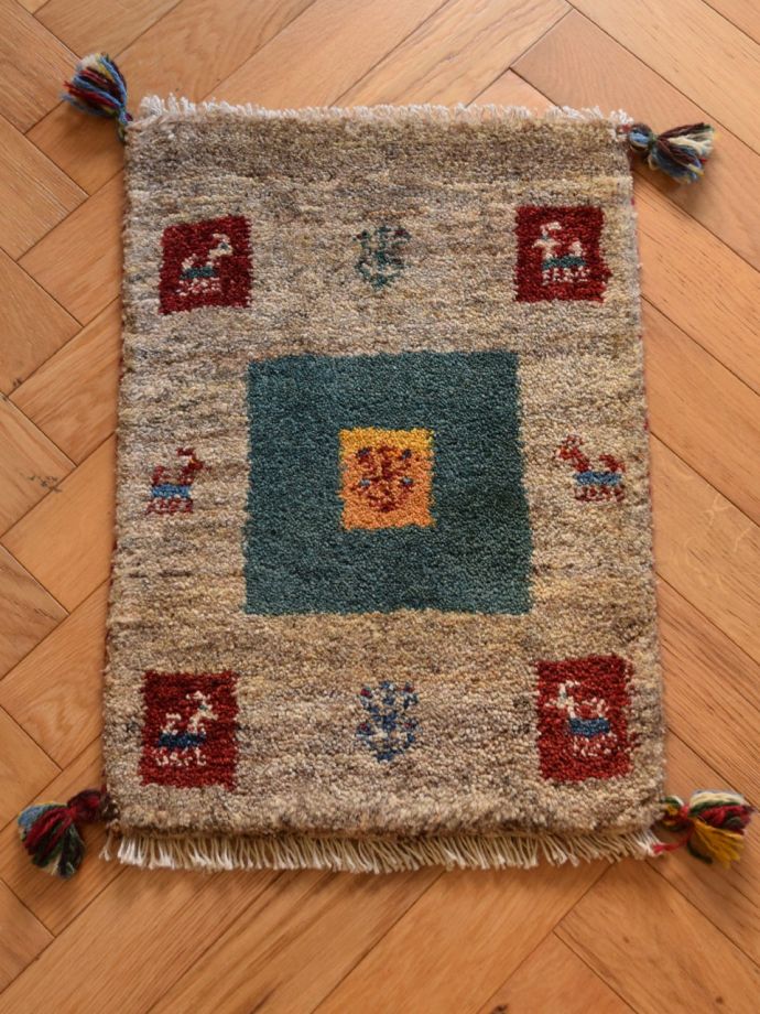 玄関マットにピッタリのサイズ