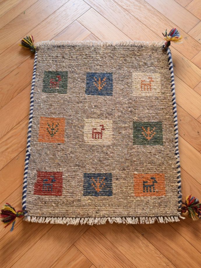 ギャッベの裏面