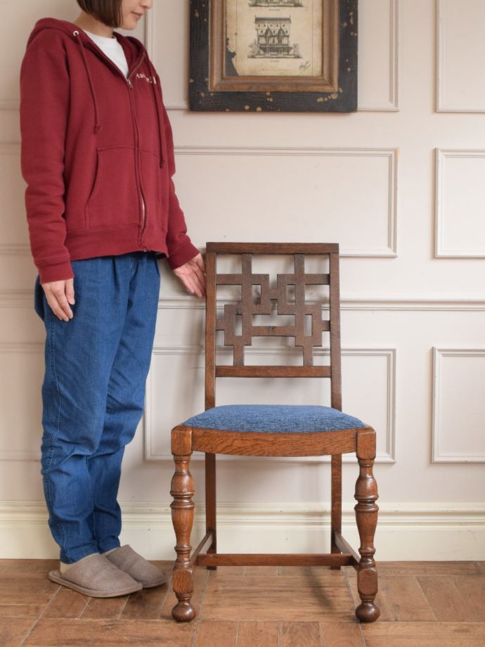 英国アンティークのダイニングチェア