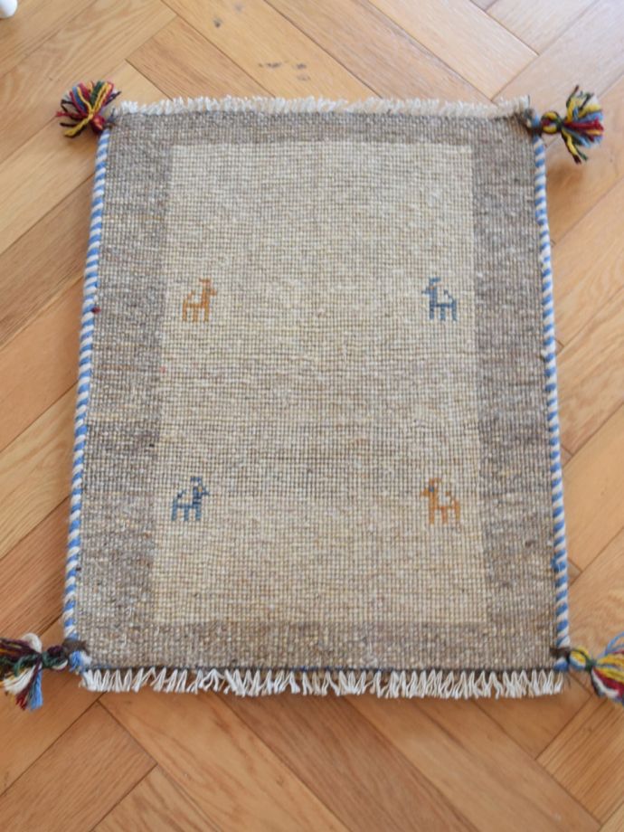 ギャッベの裏面