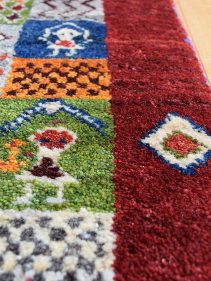 手織で織る絨毯