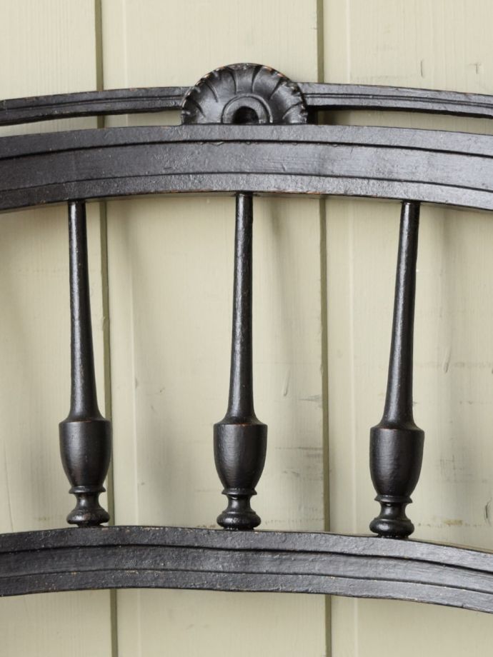 ナポレオンチェアの装飾