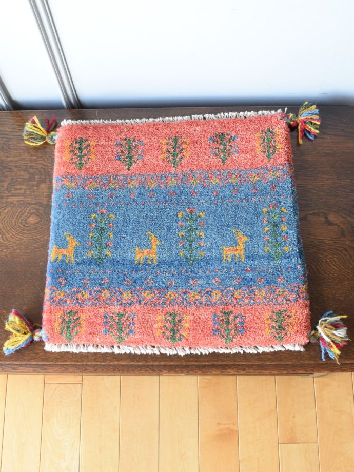 座布団サイズのギャッベ