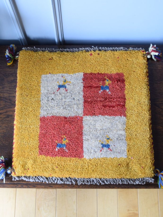 座布団サイズのギャッベ