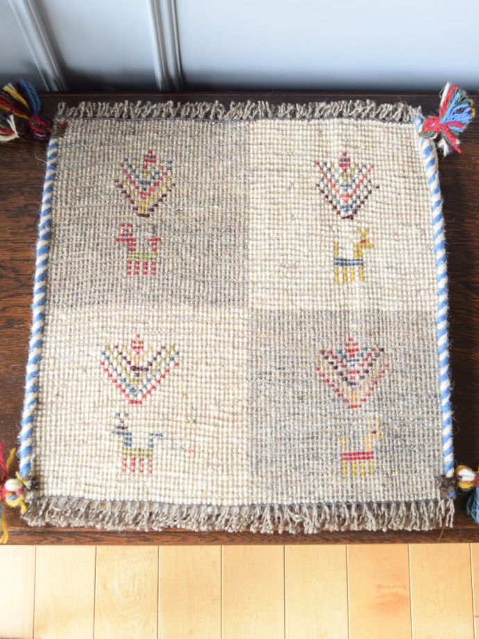 ギャッベの裏面