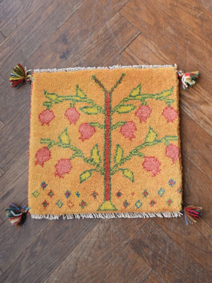 座布団サイズのギャッベ