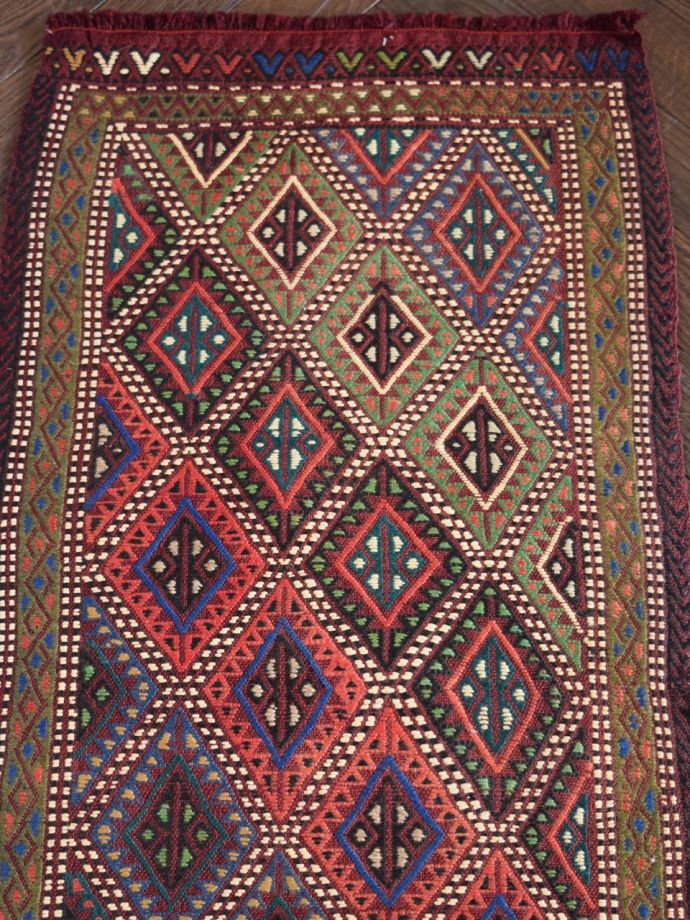1点もののビンテージキリム