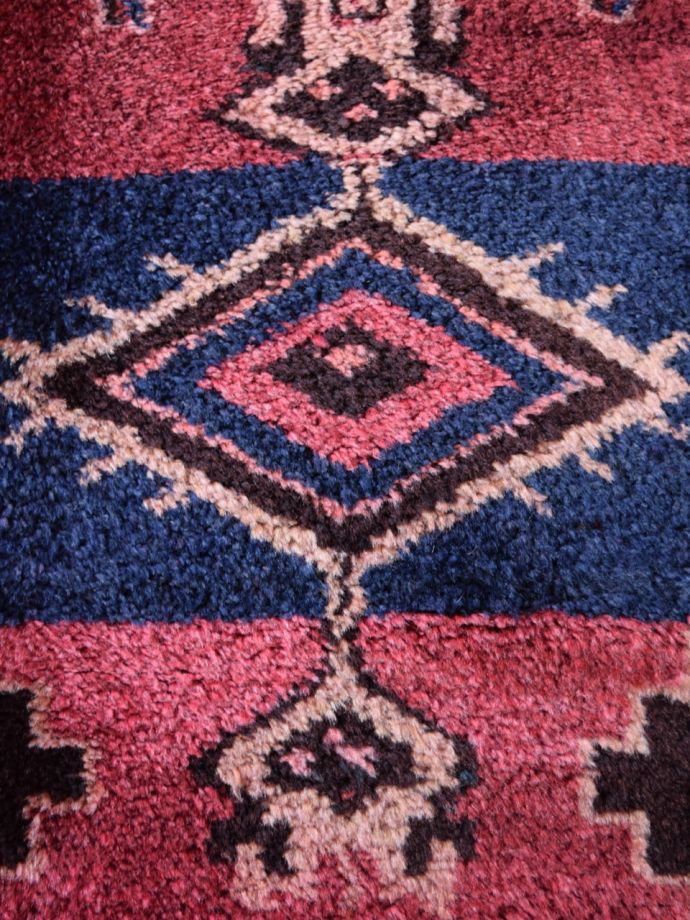 1点もののビンテージ絨毯