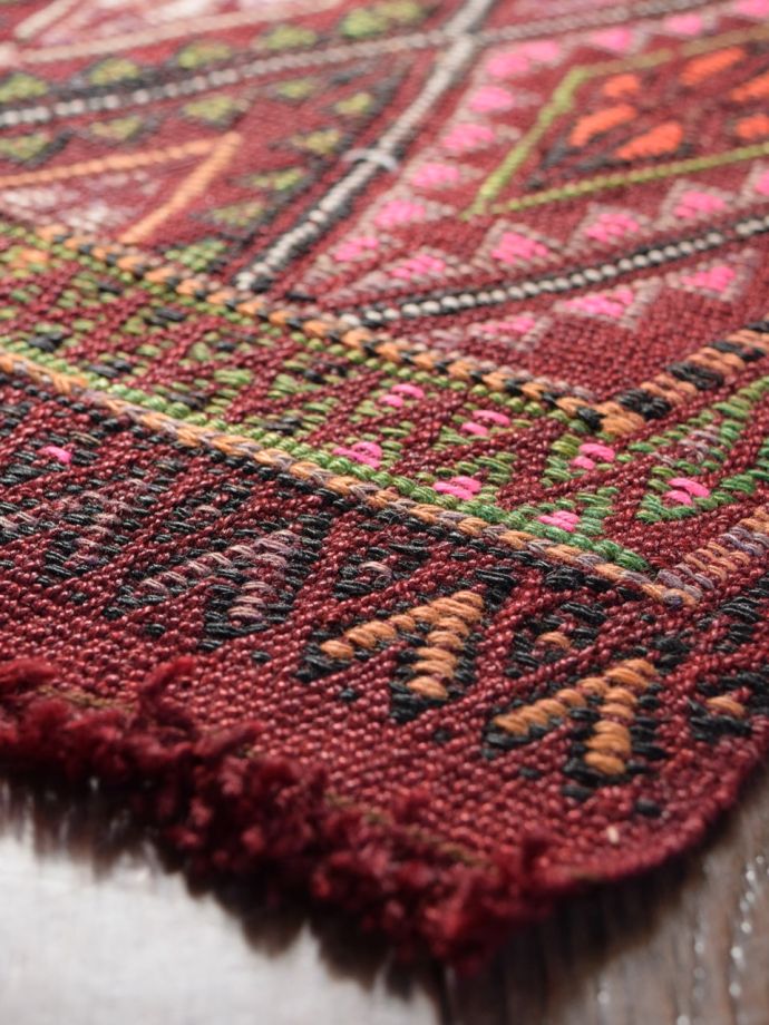 ヴィンテージのトライバルラグ