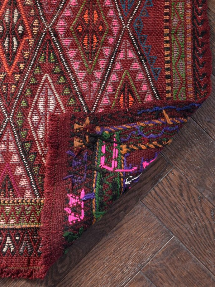 トライバルラグの裏面