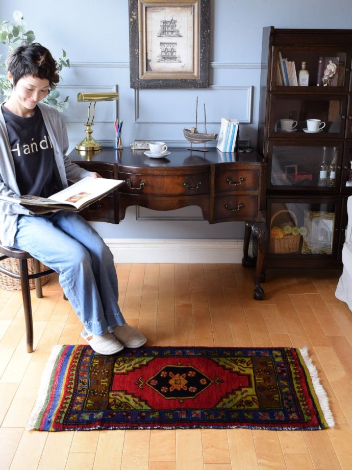 ビンテージのおしゃれな絨毯