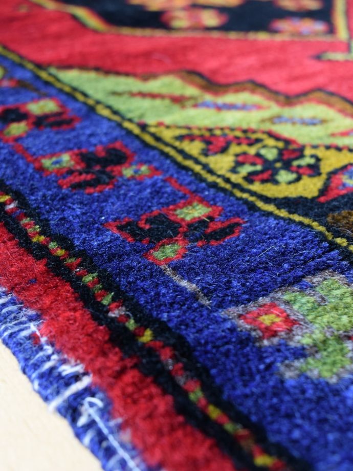 ヴィンテージのトライバルラグ