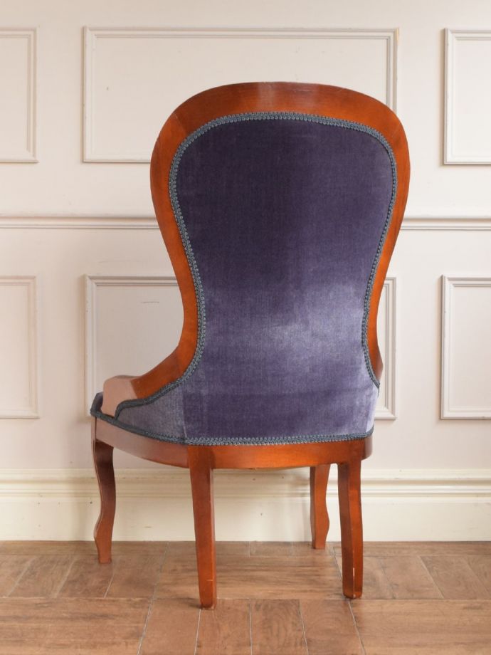 パーソナルチェアの後ろ姿