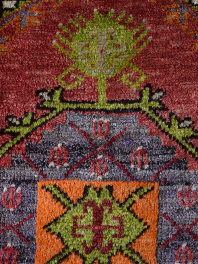 1点もののビンテージ絨毯