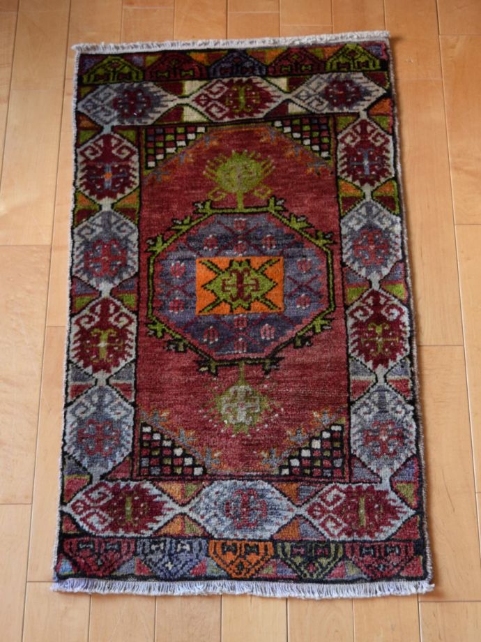 おしゃれなビンテージ絨毯