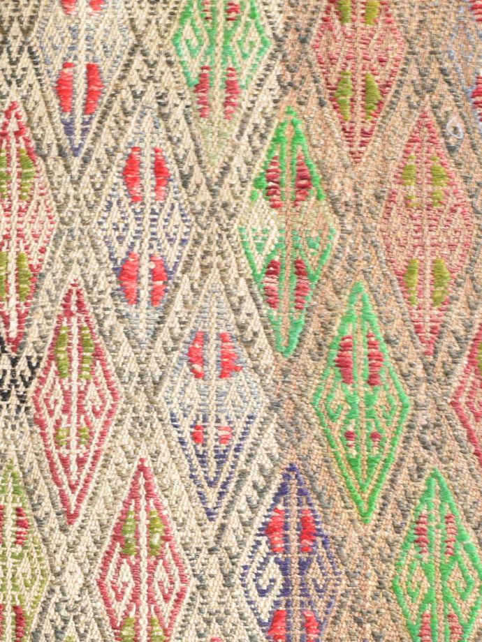 1点もののビンテージキリム