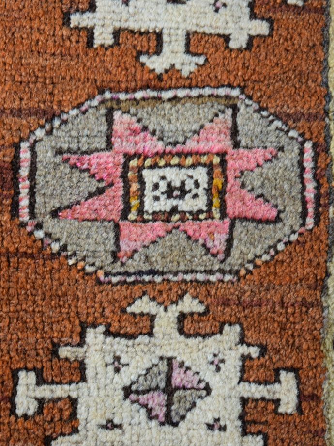 1点もののビンテージ絨毯