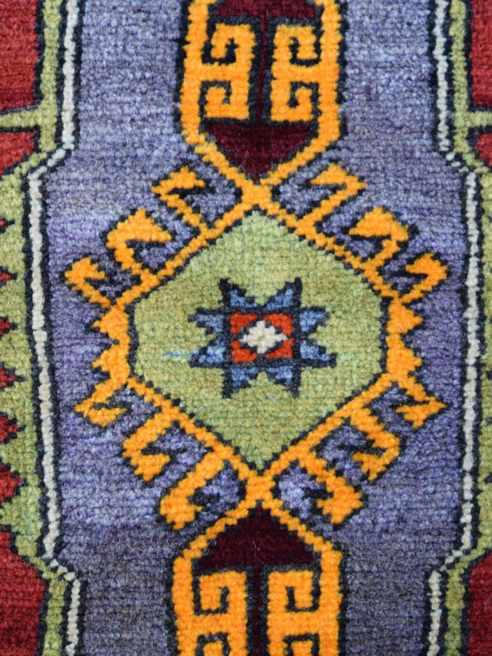 1点もののビンテージ絨毯