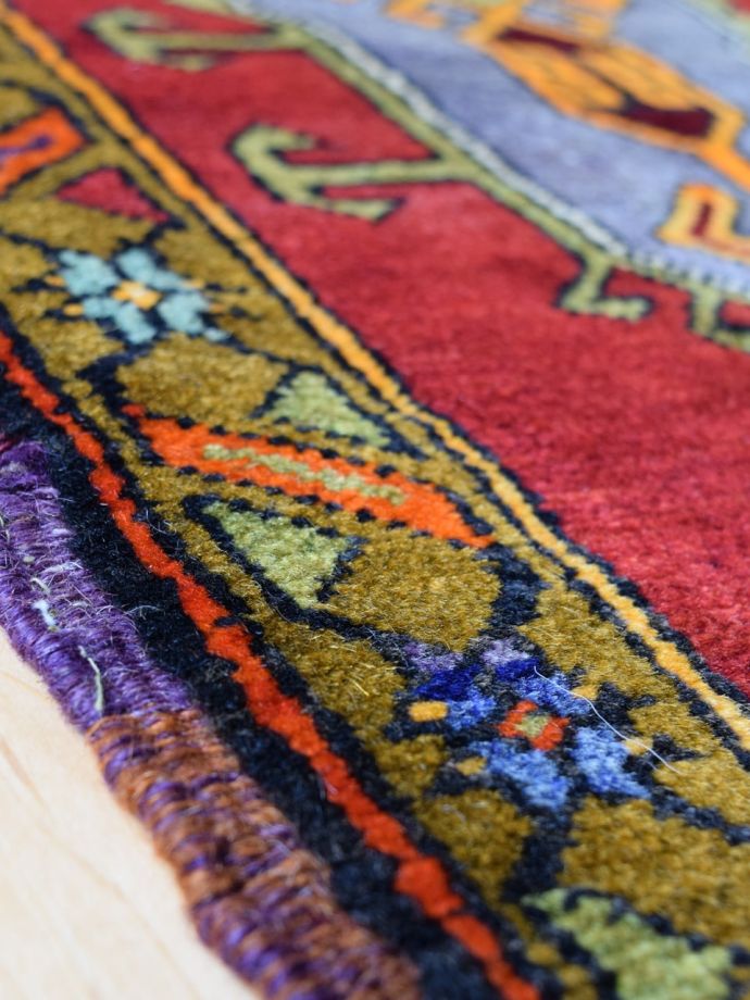 ヴィンテージのトライバルラグ