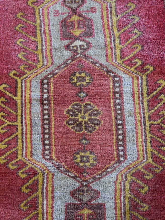 1点もののビンテージ絨毯