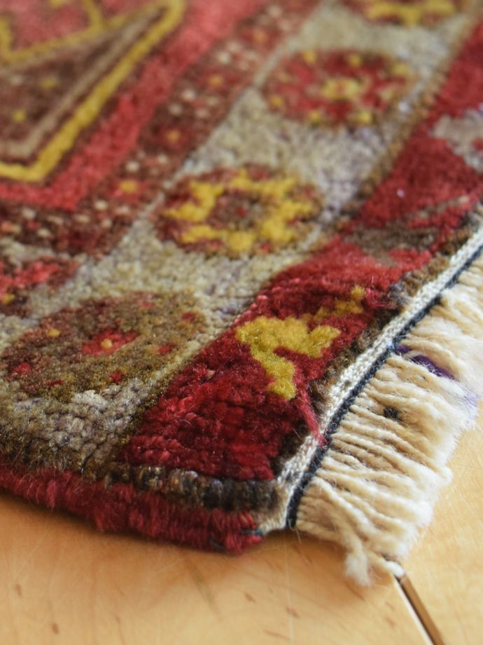 ヴィンテージのトライバルラグ