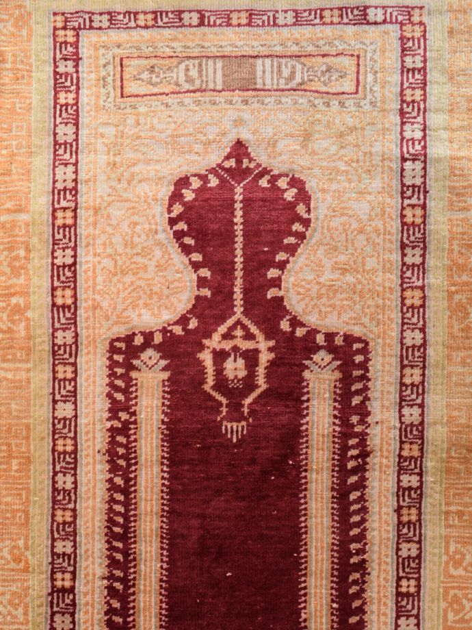 1点もののビンテージ絨毯