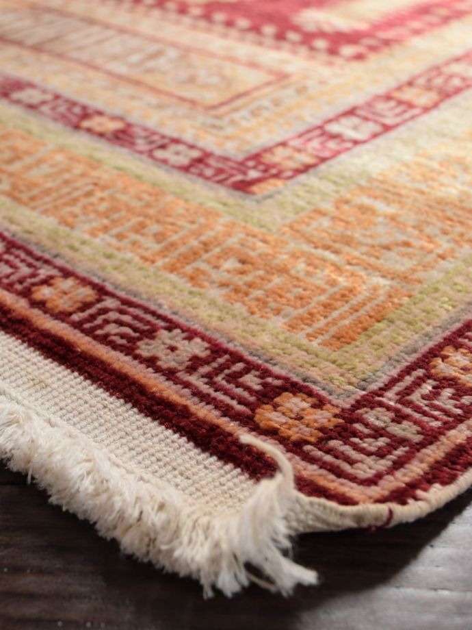 ヴィンテージのトライバルラグ