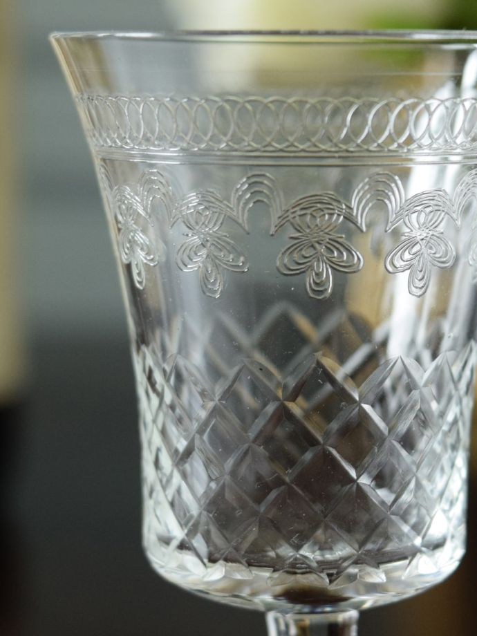 食卓を華やかにしてくれるテーブルグラス