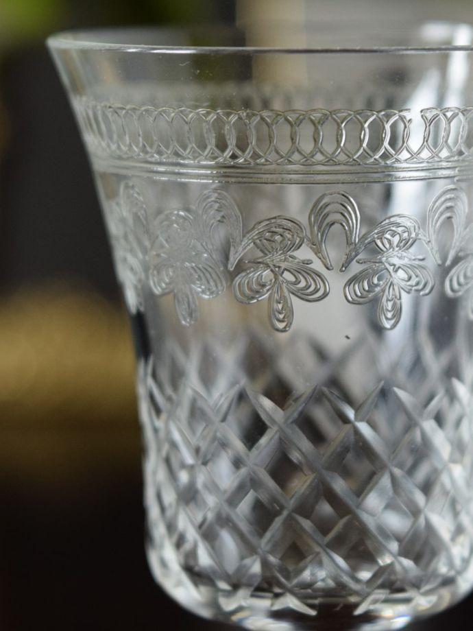 食卓を華やかにしてくれるテーブルグラス