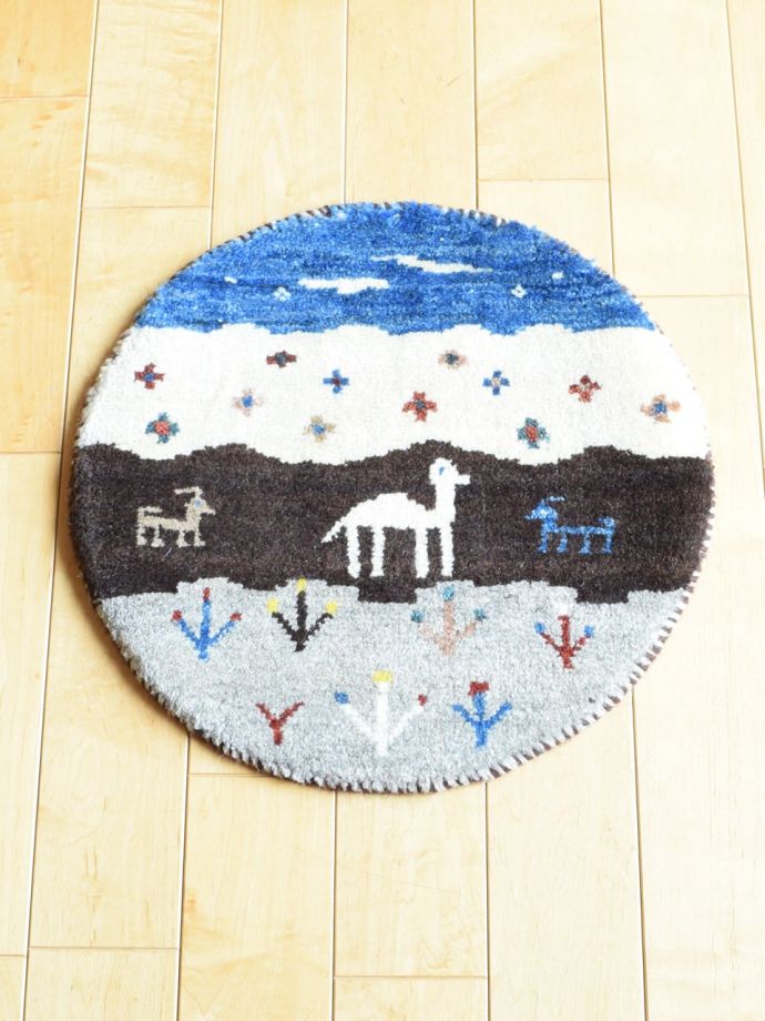 丸い形のギャッベ