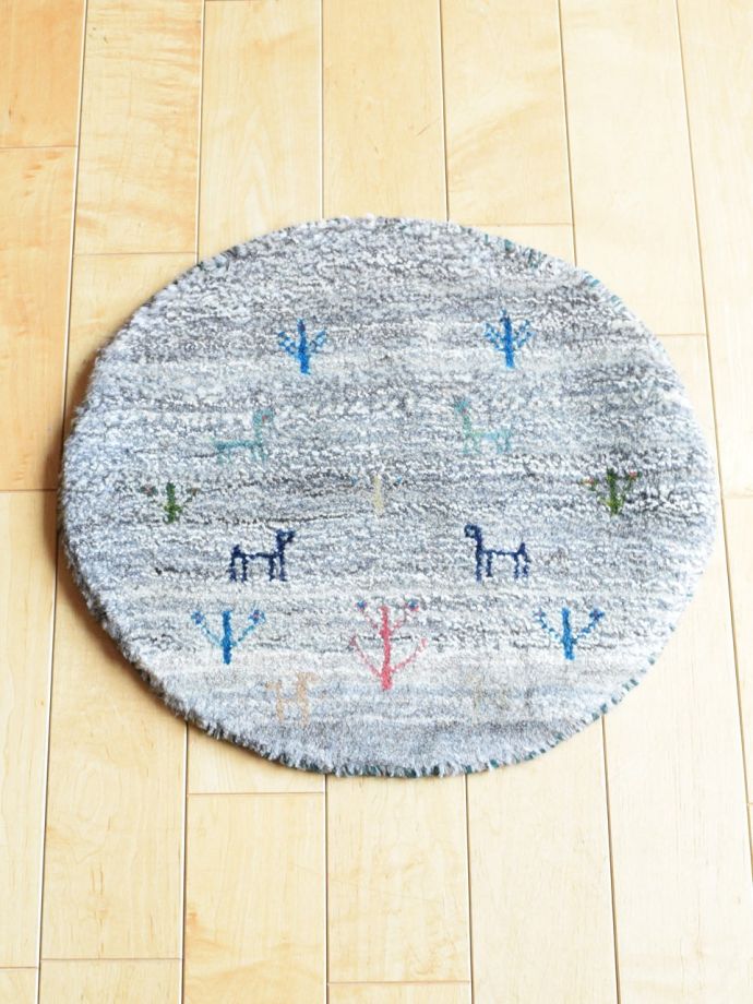 丸い形のギャッベ