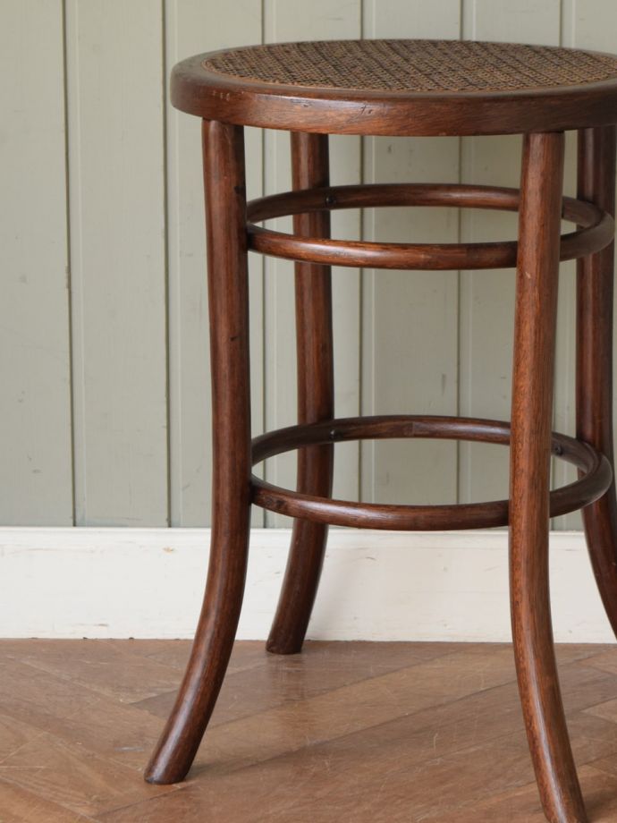おしゃれな椅子、ベントウッドスツール