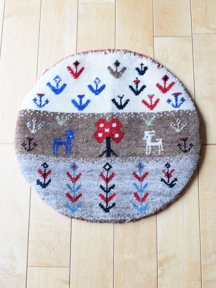 丸い形のギャッベ