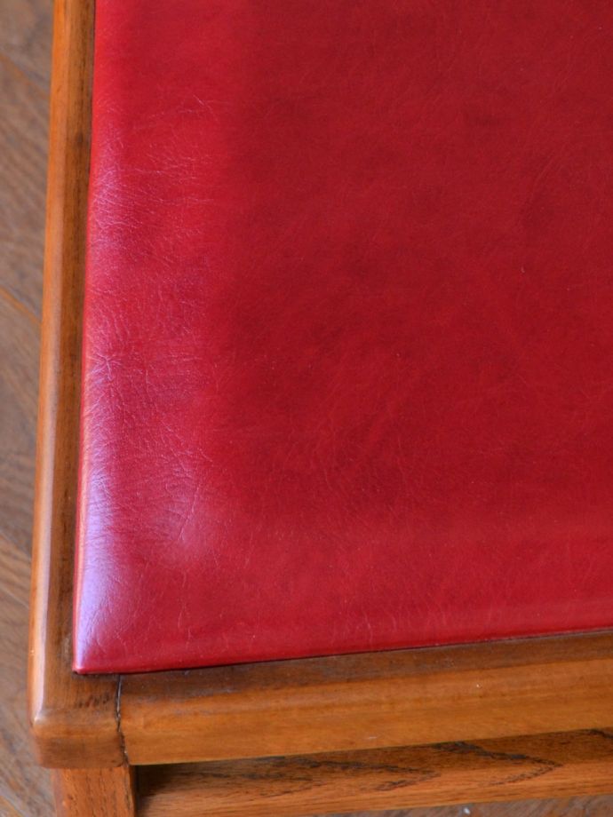 アンティークのチャーチチェア、ポインテッドアーチの背もたれが